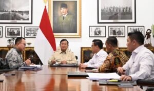 FOTO 27 Okt_Presiden Prabowo Subianto menerima Kepala Badan Riset dan Inovasi Nasional (BRIN) Arif Satria di Istana Merdeka, Jakarta pada Selasa, 27 Oktober 2026.