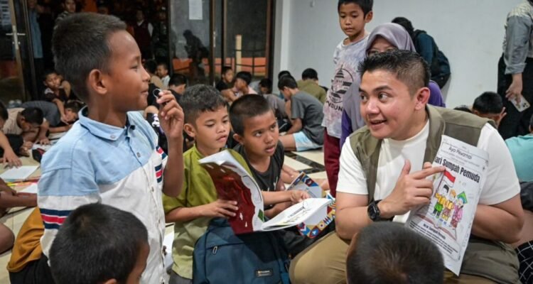 FOTO 28 Okt_Sekretaris Kabinet Teddy Indra Wijaya meninjau Sekolah Rakyat Terintegrasi di Cikarang, Kabupaten Bekasi, Provinsi Jawa Barat. dok. humassetkab