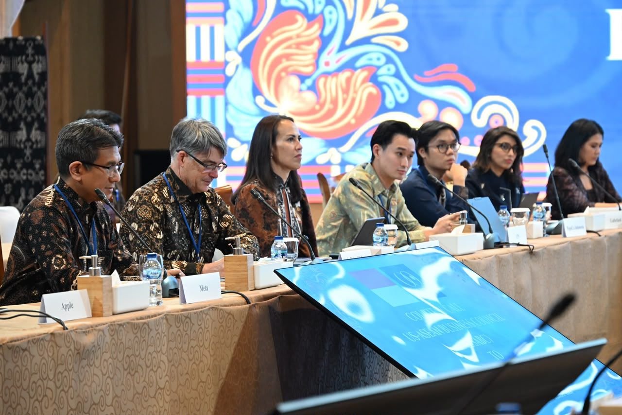 FOTO 29 Okt_Pertemuan Menteri Perhubungan Dudy Purwagandhi dengan US-ASEAN Business Council (USABC) di Kantor Pusat Kementerian Perhubungan kemenhub31