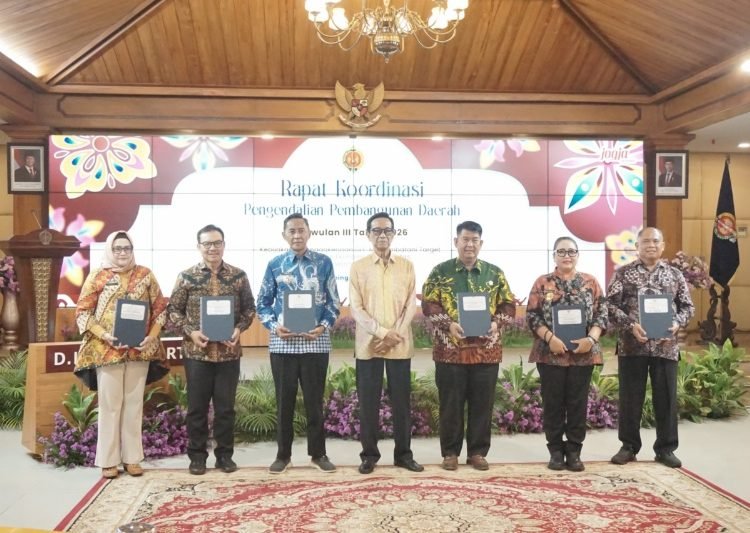 FOTO 29 Okt_Rapat Koordinasi Pengendalian Pembangunan Daerah Triwulan III 2026 di Gedhong Pracimasana