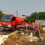 FOTO 29 Sept_BPBD Kabupaten Pati melakukan distribusi air bersih sebanyak 94.000 liter kepada warga terdampak kekeringan di Kabupaten Pati, Jateng