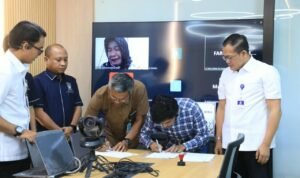 FOTO 3 Okt_Penyelesaian santunan ahli waris almarhum Rahmat Kamriadi, Masinis III TB Cipta 2201 yang meninggal dunia akibat kecelakaan kerja pada 3 Oktober 2025 21