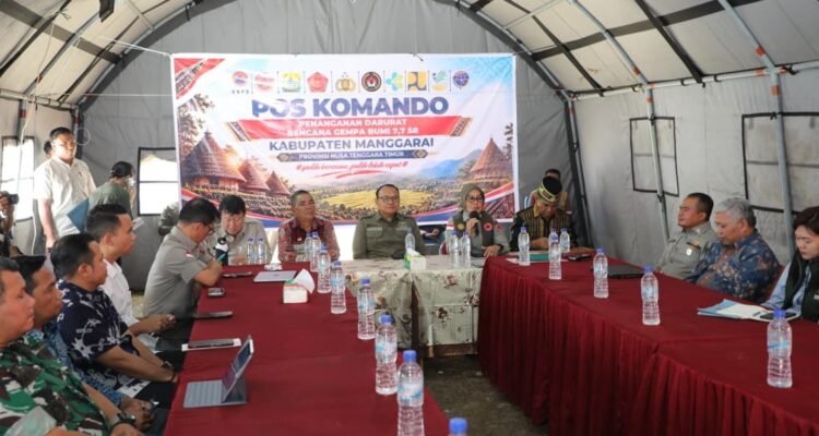 FOTO 3 Okt_Rapat koordinasi dan monitoring pelayanan publik yang dihadiri Deputi Bidang Logistik dan Peralatan BNPB INI