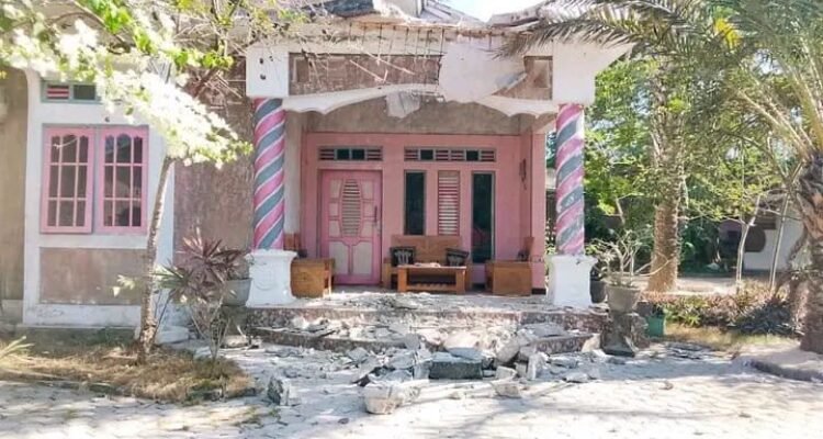 FOTO 4 Sept_Sejumlah rumah di Kabupaten Sumba Barat Daya, Kabupaten Sumba Barat, dan Kabupaten Sumba Timur mengalami kerusakan akibat gempa bpbd
