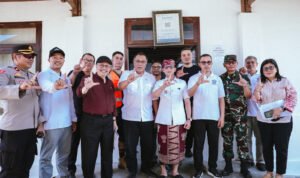 FOTO 7 Okt_Peninjauan Pusat Olah Sampah Setempat (TOSS) Center Gema Santi di Kabupaten Klungkung, Bali. dok. klh