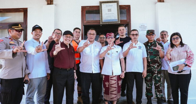 FOTO 7 Okt_Peninjauan Pusat Olah Sampah Setempat (TOSS) Center Gema Santi di Kabupaten Klungkung, Bali. dok. klh